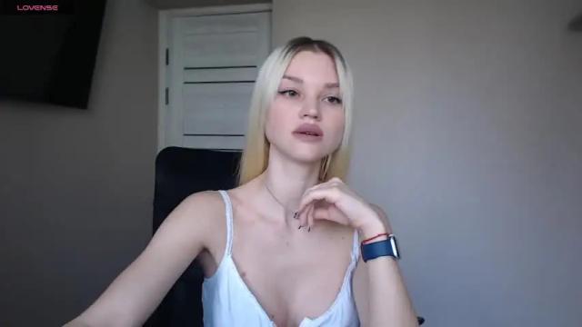 Thumbnail 1, qeeensgambit's Stream at Chaturbate, 14 months ago