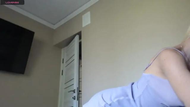 Image 10 of qeeensgambit Stream on Chaturbate on 13 months ago