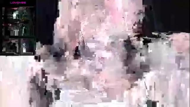 Image 6 of qianqian_ Stream on Chaturbate on 6 days ago