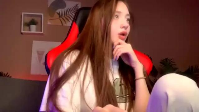 Thumbnail 1, qtiee's Stream at Chaturbate, 21 months ago