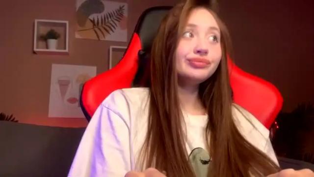 Thumbnail 2, qtiee's Stream at Chaturbate, 21 months ago