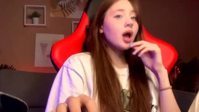 Image 7 of qtiee Stream on Chaturbate on 21 months ago