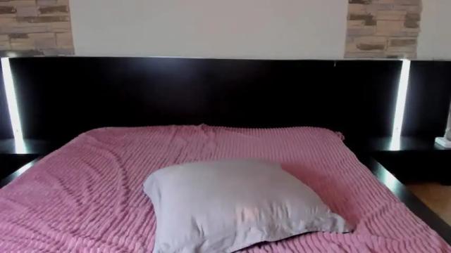 Thumbnail 1, qtiee's Stream at Chaturbate, 19 months ago