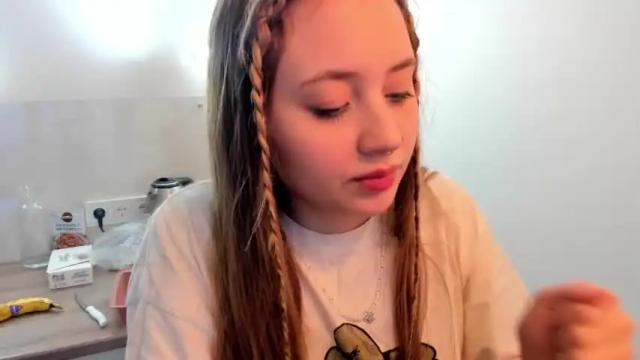 Image 10 of qtiee Stream on Chaturbate on 14 months ago