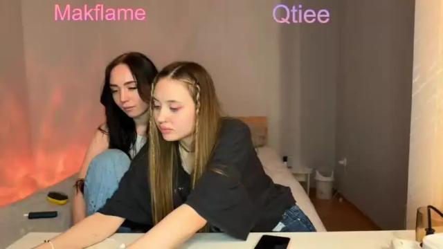 Image 3 of qtiee Stream on Chaturbate on 14 months ago