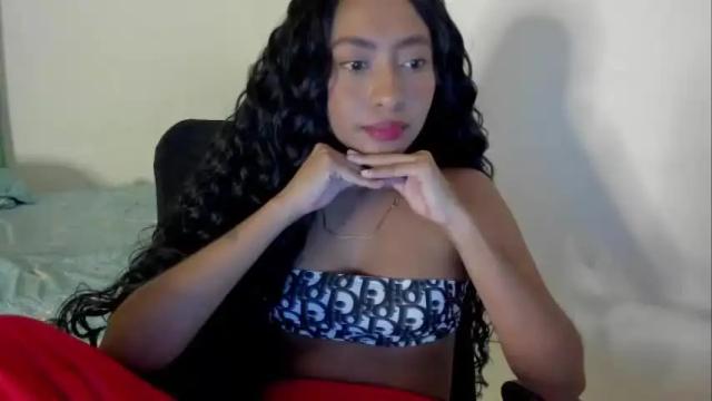 Image 10 of queen__ariel Stream on Chaturbate on 14 months ago