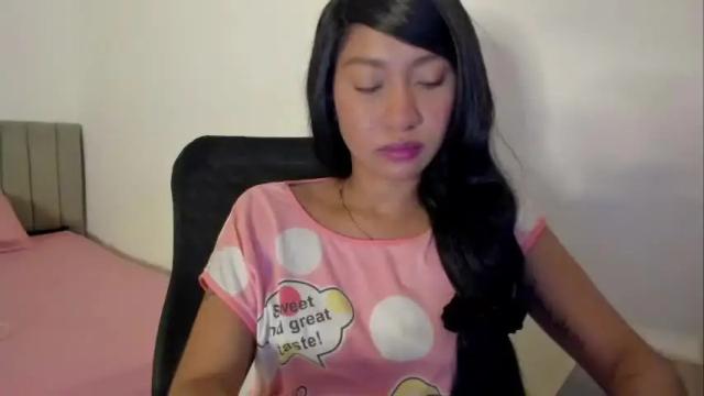 Image 12 of queen__ariel Stream on Chaturbate on 12 months ago