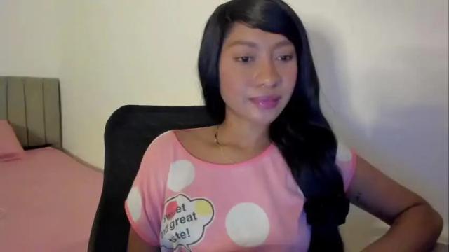 Image 7 of queen__ariel Stream on Chaturbate on 12 months ago