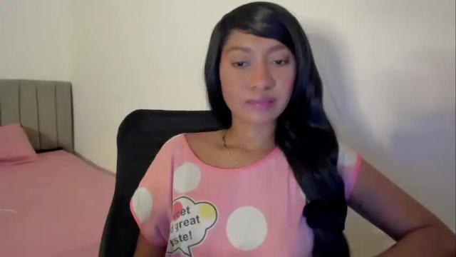 Image 8 of queen__ariel Stream on Chaturbate on 12 months ago