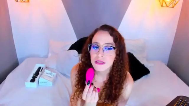 Image 7 of queen__candy Stream on Chaturbate on 16 months ago