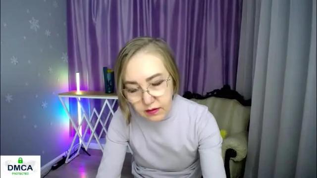 Image 3 of queen_a_n_i Stream on Chaturbate on 1 month ago