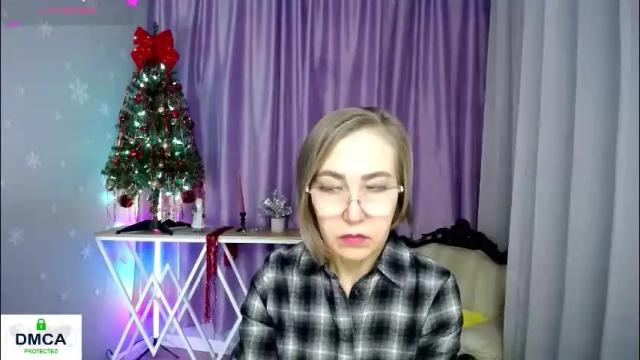 Image 2 of queen_a_n_i Stream on Chaturbate on 13 days ago