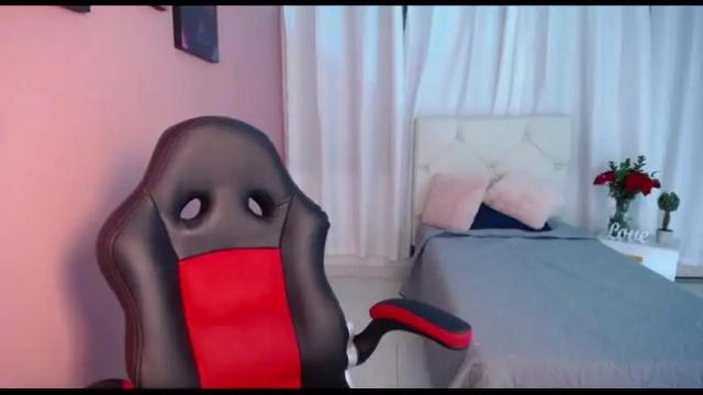 Image 2 of queen_andromeda Stream on Chaturbate on 15 months ago