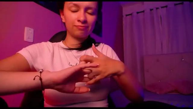 Image 11 of queen_andromeda Stream on Chaturbate on 14 months ago