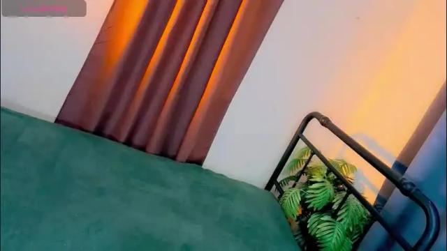 Image 4 of queen_avah Stream on Chaturbate on 1 month ago