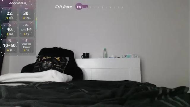 Image 2 of queen_barbie_ Stream on Chaturbate on 4 months ago