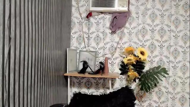 Image 2 of queen_elicktra Stream on Chaturbate on 1 month ago