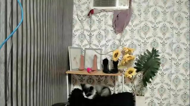 Image 12 of queen_elicktra Stream on Chaturbate on 27 days ago