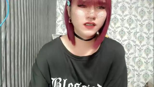 Image 2 of queen_elicktra Stream on Chaturbate on 14 days ago