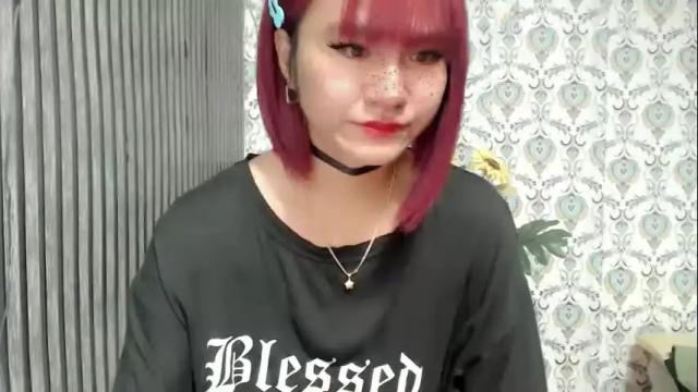 Image 2 of queen_elicktra Stream on Chaturbate on 21 hours ago