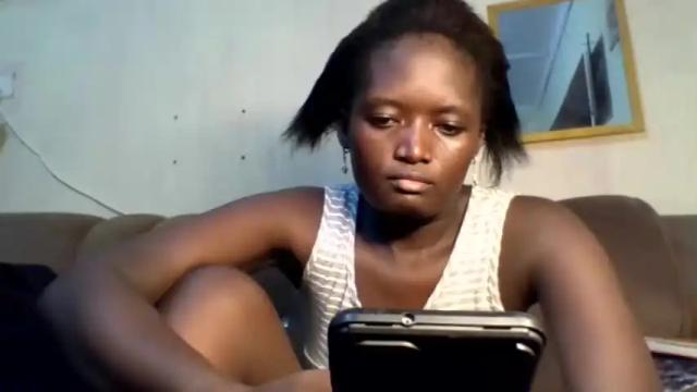 Image 2 of queen_isabellah Stream on Chaturbate on 15 months ago