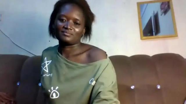 Image 4 of queen_isabellah Stream on Chaturbate on 12 months ago