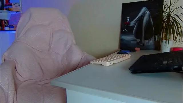 Image 4 of queen_jules Stream on Chaturbate on 16 days ago