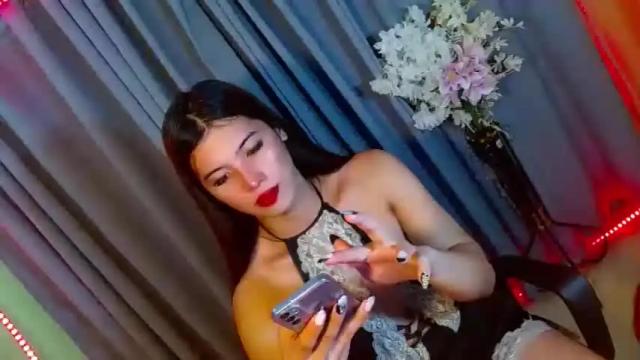 Image 11 of queen_kendalx19 Stream on Chaturbate on 12 months ago