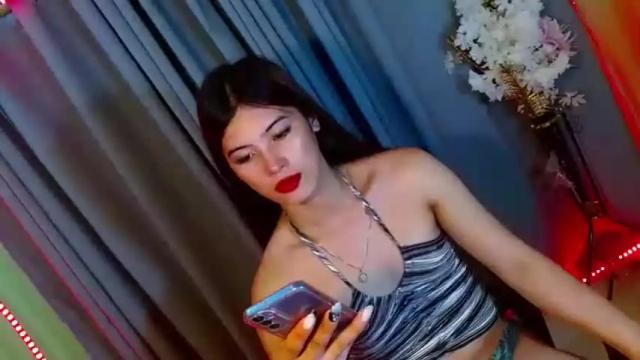 Image 4 of queen_kendalx19 Stream on Chaturbate on 12 months ago