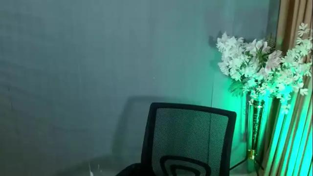 Image 7 of queen_kendalx19 Stream on Chaturbate on 1 month ago