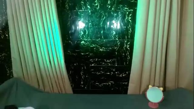 Image 7 of queen_kendalx19 Stream on Chaturbate on 13 days ago