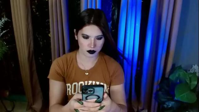 Image 10 of queen_kendalx19 Stream on Chaturbate on 8 days ago