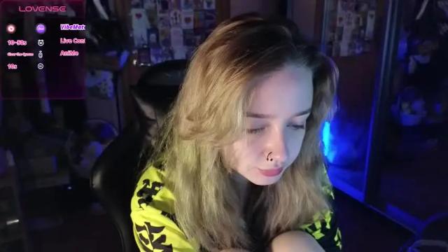 Thumbnail 1, queen_kitty1818's Stream at Chaturbate, 1 month ago