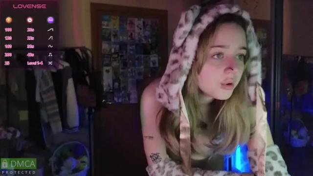 Thumbnail 1, queen_kitty1818's Stream at Chaturbate, 1 month ago