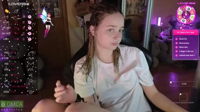 Image 4 of queen_kitty1818 Stream on Chaturbate on 24 days ago