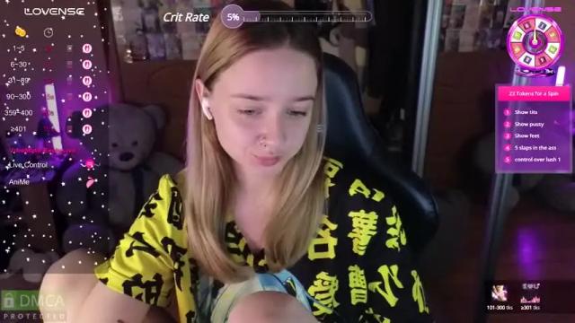Image 10 of queen_kitty1818 Stream on Chaturbate on 19 days ago