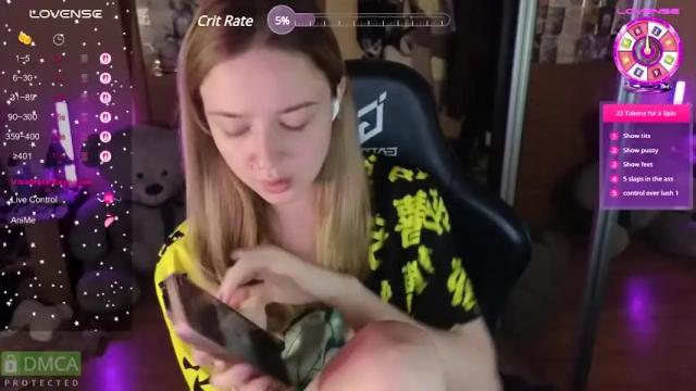 Image 12 of queen_kitty1818 Stream on Chaturbate on 19 days ago