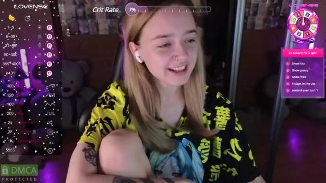 Image 4 of queen_kitty1818 Stream on Chaturbate on 19 days ago