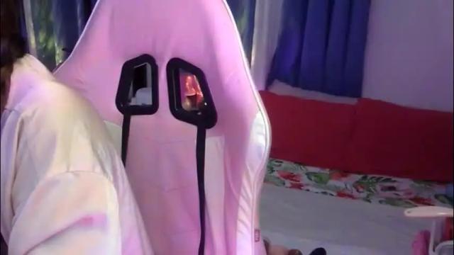 Image 2 of queen_kur Stream on Chaturbate on 2 months ago