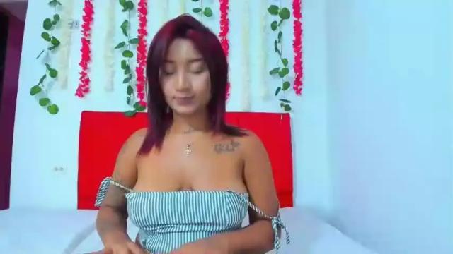Image 2 of queen_lan Stream on Chaturbate on 18 months ago