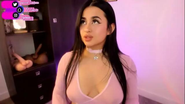 Image 10 of queen_liana Stream on Chaturbate on 29 days ago