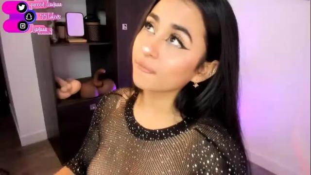 Image 8 of queen_liana Stream on Chaturbate on 19 days ago