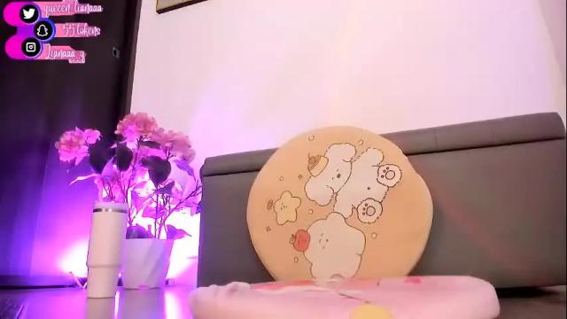 Image 6 of queen_liana Stream on Chaturbate on 17 days ago