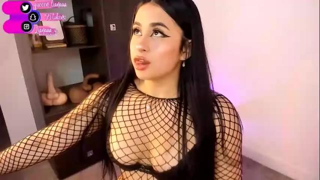 Image 2 of queen_liana Stream on Chaturbate on 15 days ago