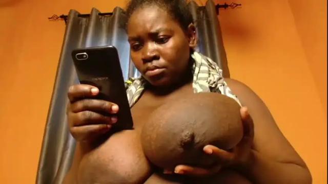 Thumbnail 3, queen_lizzie_love's Stream at Chaturbate, 12 months ago