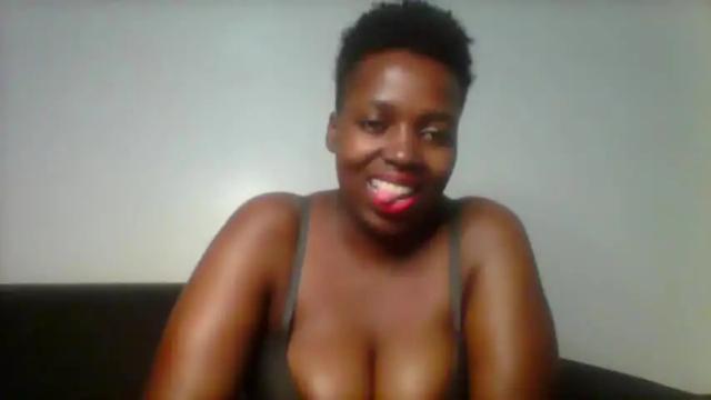 Image 3 of queen_melanine Stream on Chaturbate on 20 months ago