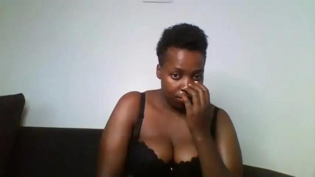 Image 12 of queen_melanine Stream on Chaturbate on 19 months ago