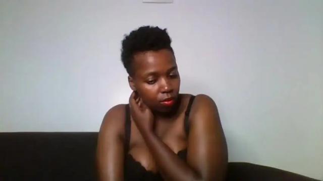 Image 10 of queen_melanine Stream on Chaturbate on 19 months ago