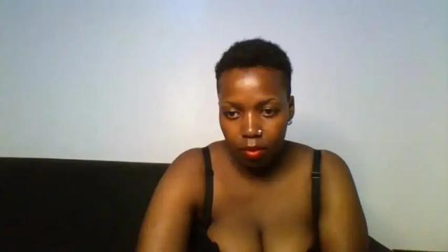Image 4 of queen_melanine Stream on Chaturbate on 19 months ago