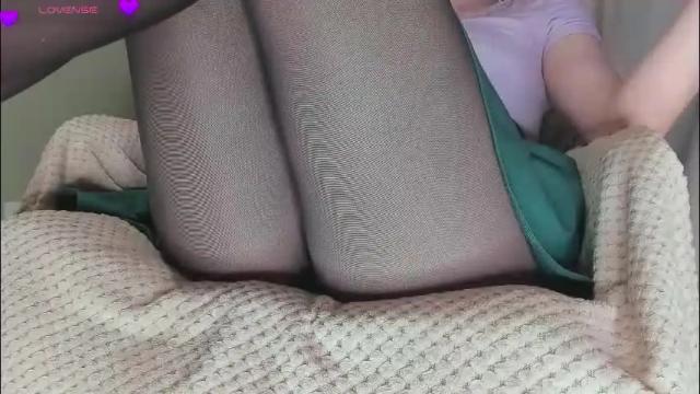Image 12 of queen_nylon Stream on Chaturbate on 2 months ago